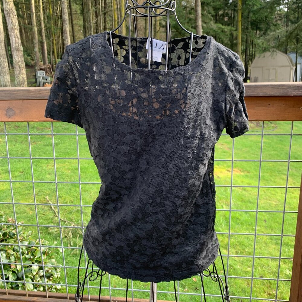 LIA Ladies size Small Black Short Sleeve Pullover Lace Blouse